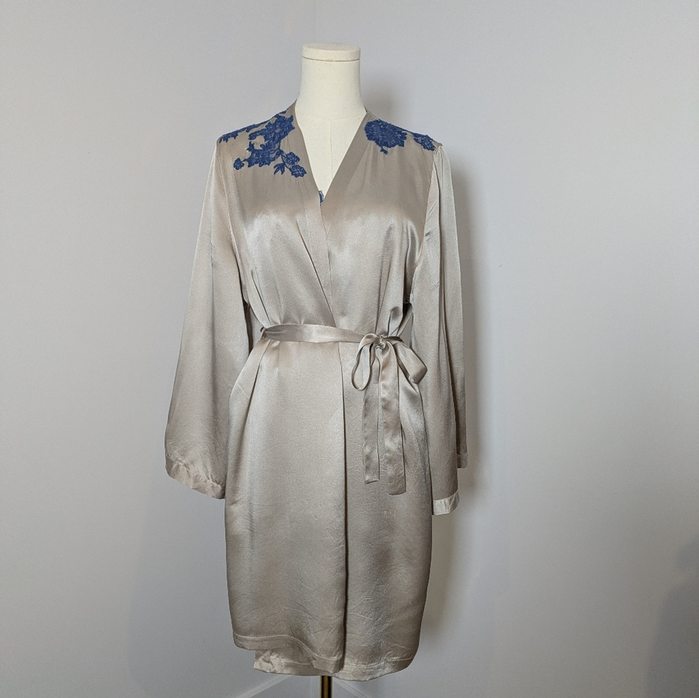 Marjolaine-silk and Calet lace night gown